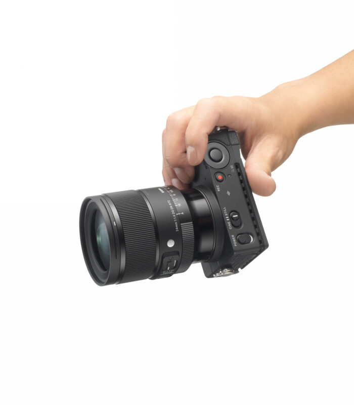 SIGMA 20mm F1.4 DG DN Art - On Camera